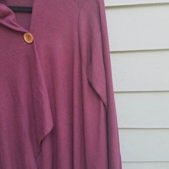 Cherish Burgundy One Button Open Front Cardigan size Medium - Picture 8 of 9
